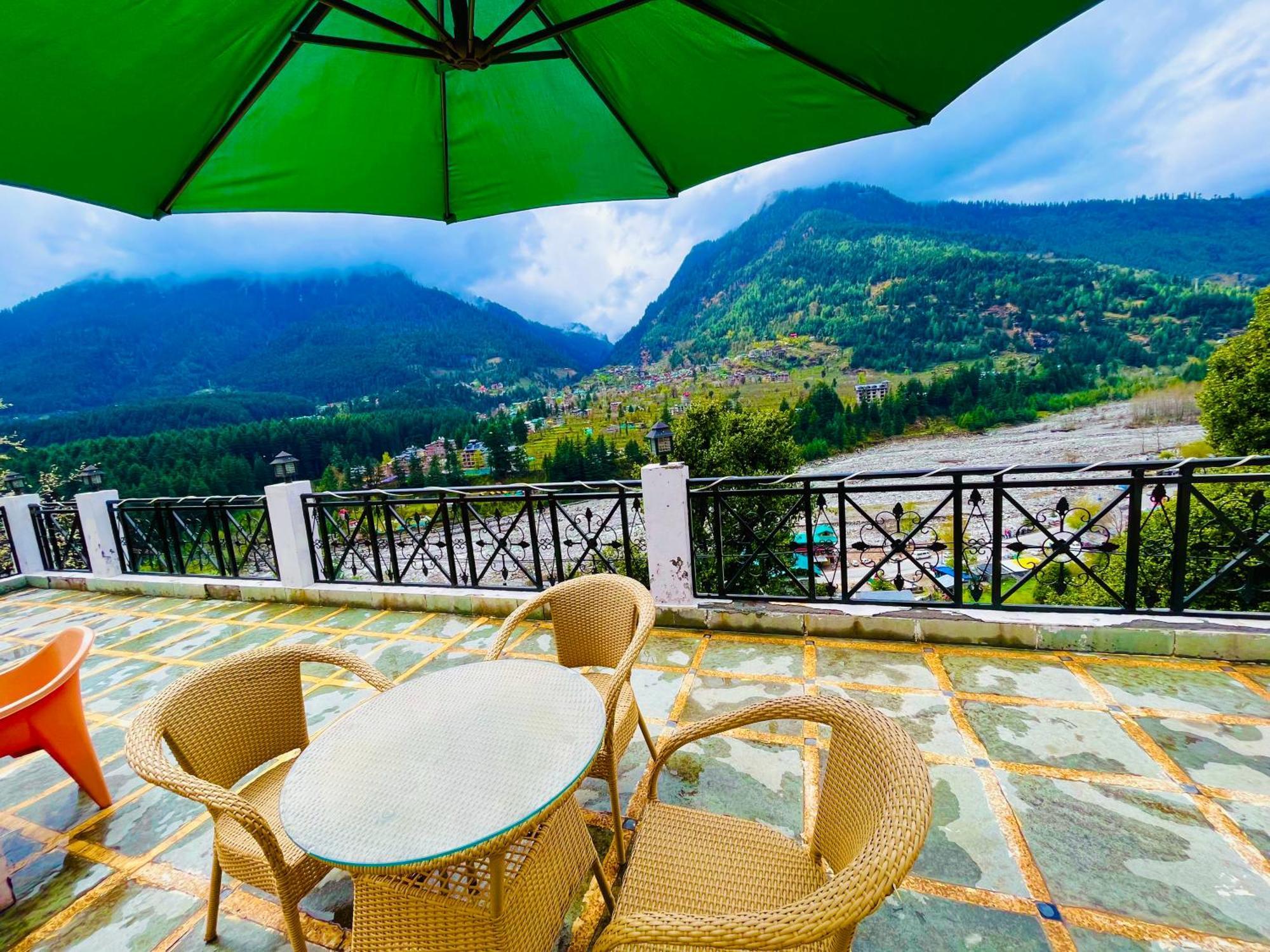 Snow Clad Riverview Hotel & Resort, Manali Exterior photo