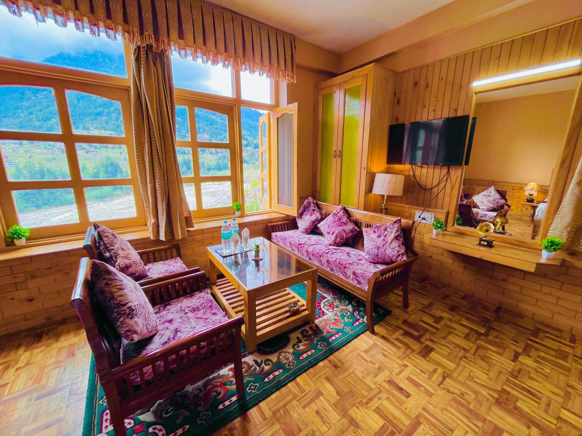 Snow Clad Riverview Hotel & Resort, Manali Exterior photo