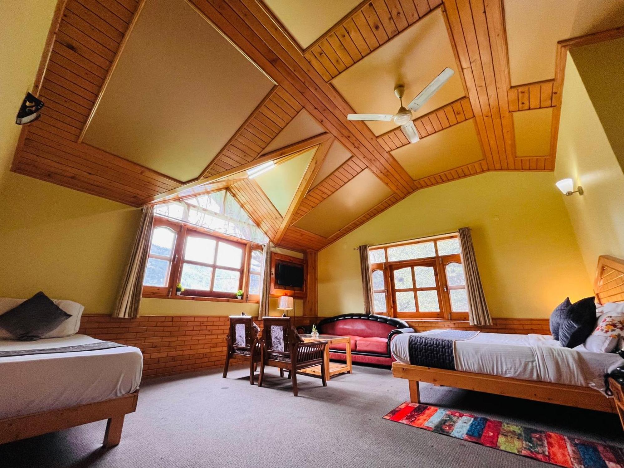 Snow Clad Riverview Hotel & Resort, Manali Exterior photo