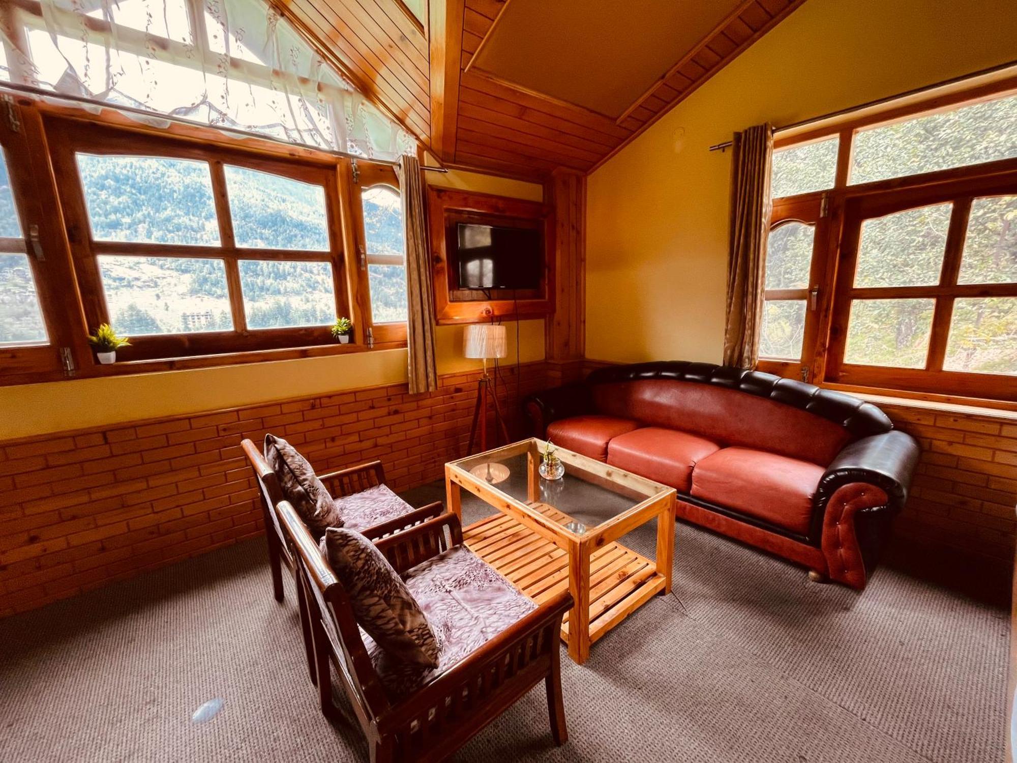 Snow Clad Riverview Hotel & Resort, Manali Exterior photo